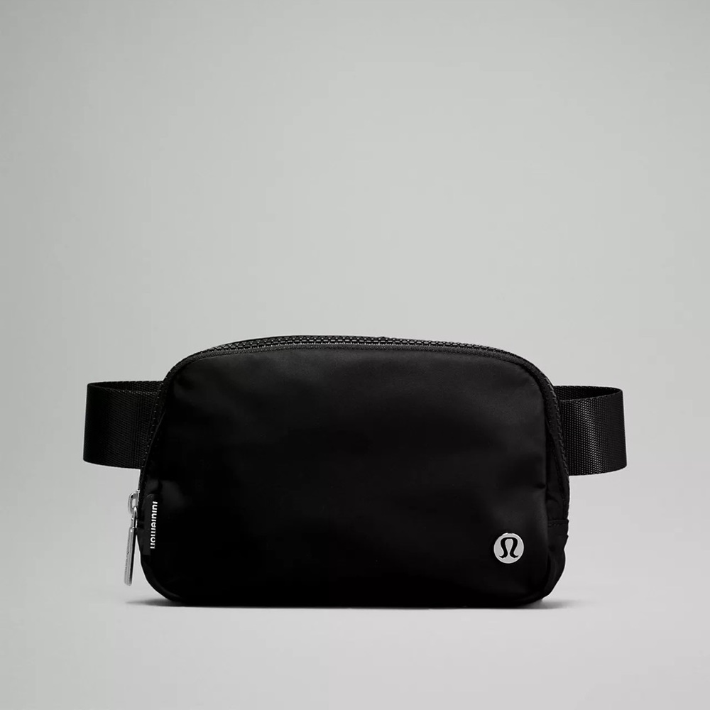 Lululemon Everywhere Belt Bag